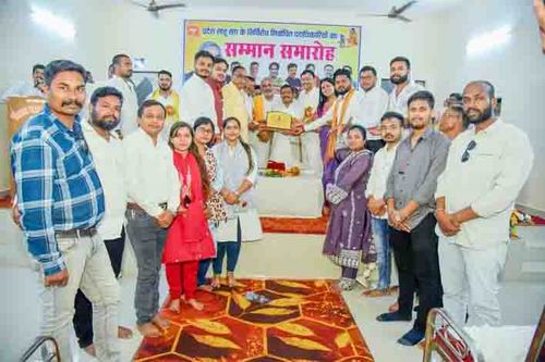 डॉ. नीरेंद्र साहू के कांकेर आगमन पर साहू समाज के प्रदेश पदाधिकारियों का किया सम्मान